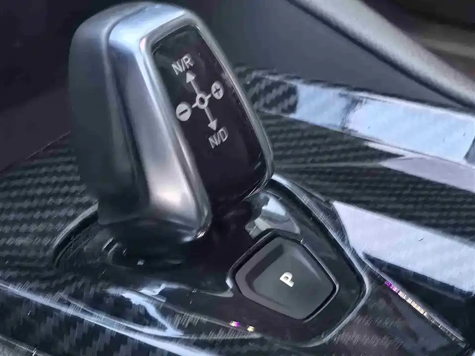 Lynk & Co 02