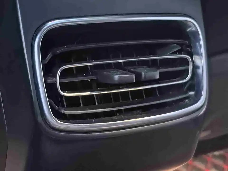 Lynk & Co 02