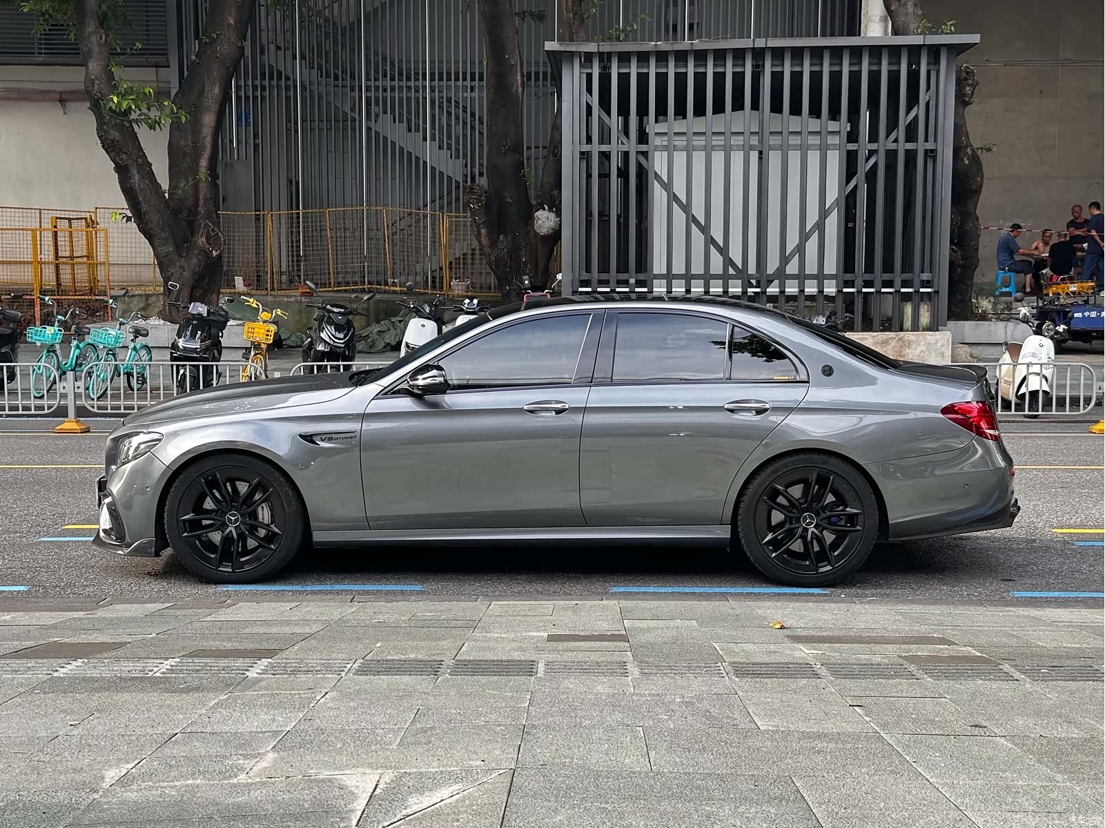 Mercedes-Benz E-Class, 2019 3