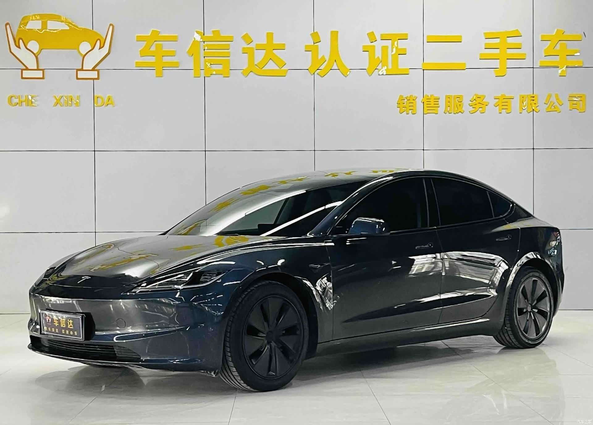 Tesla Model 3, 2025 3