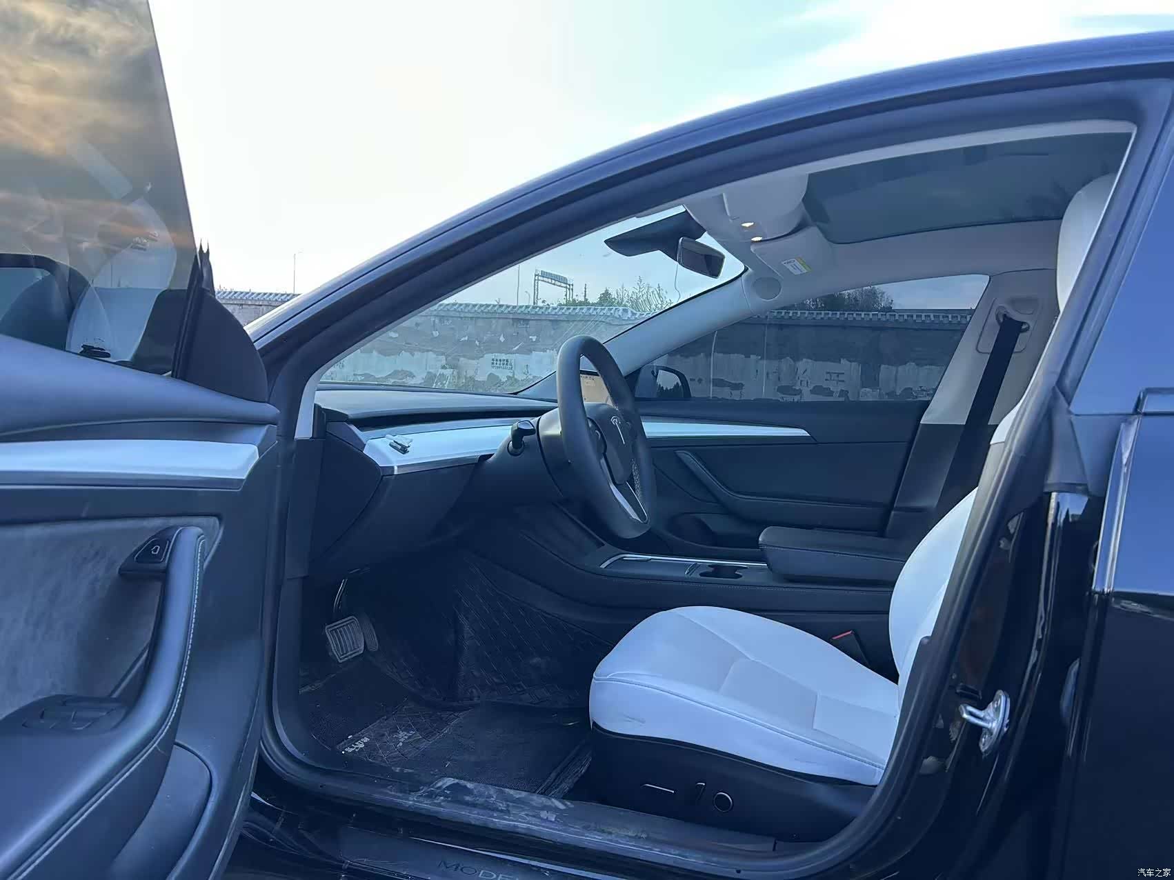 Tesla Model 3, 2022 7