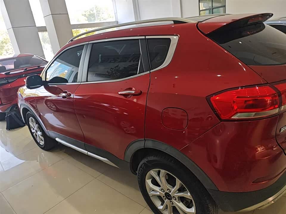 Haval H2s