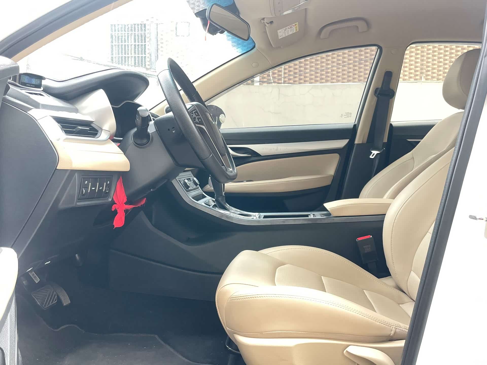 Geely Emgrand, 2018 9