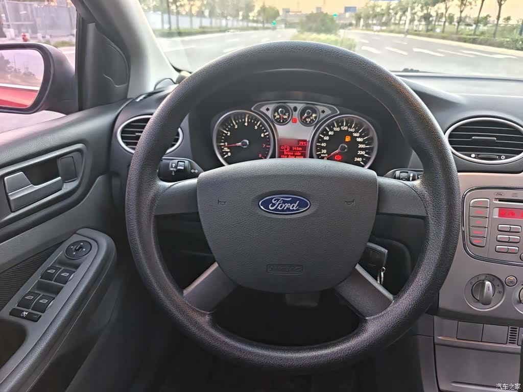 Ford Focus, 2015 3