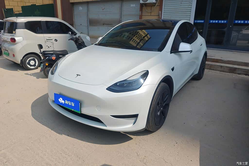 Tesla Model Y, 2024 1