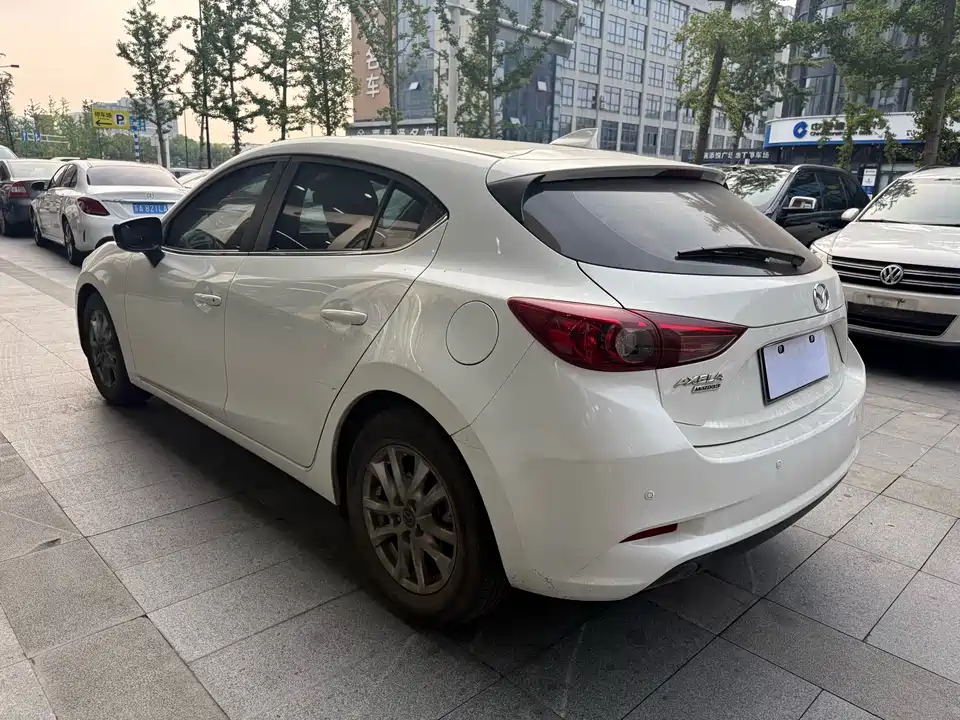 Mazda 3 Angkesaila