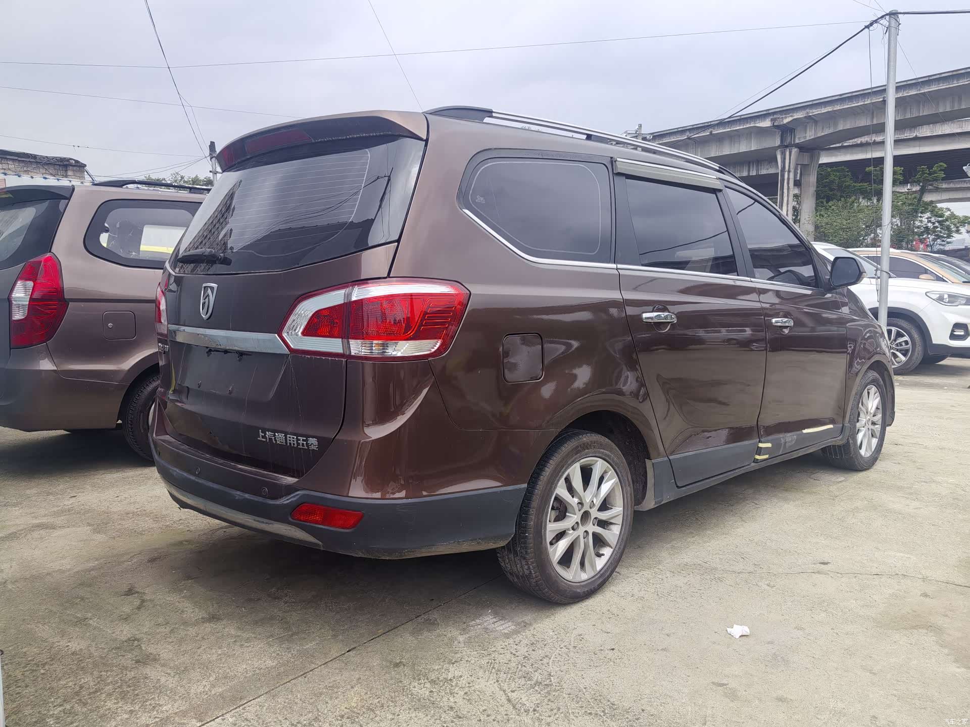 Wuling 730, 2015 все фото