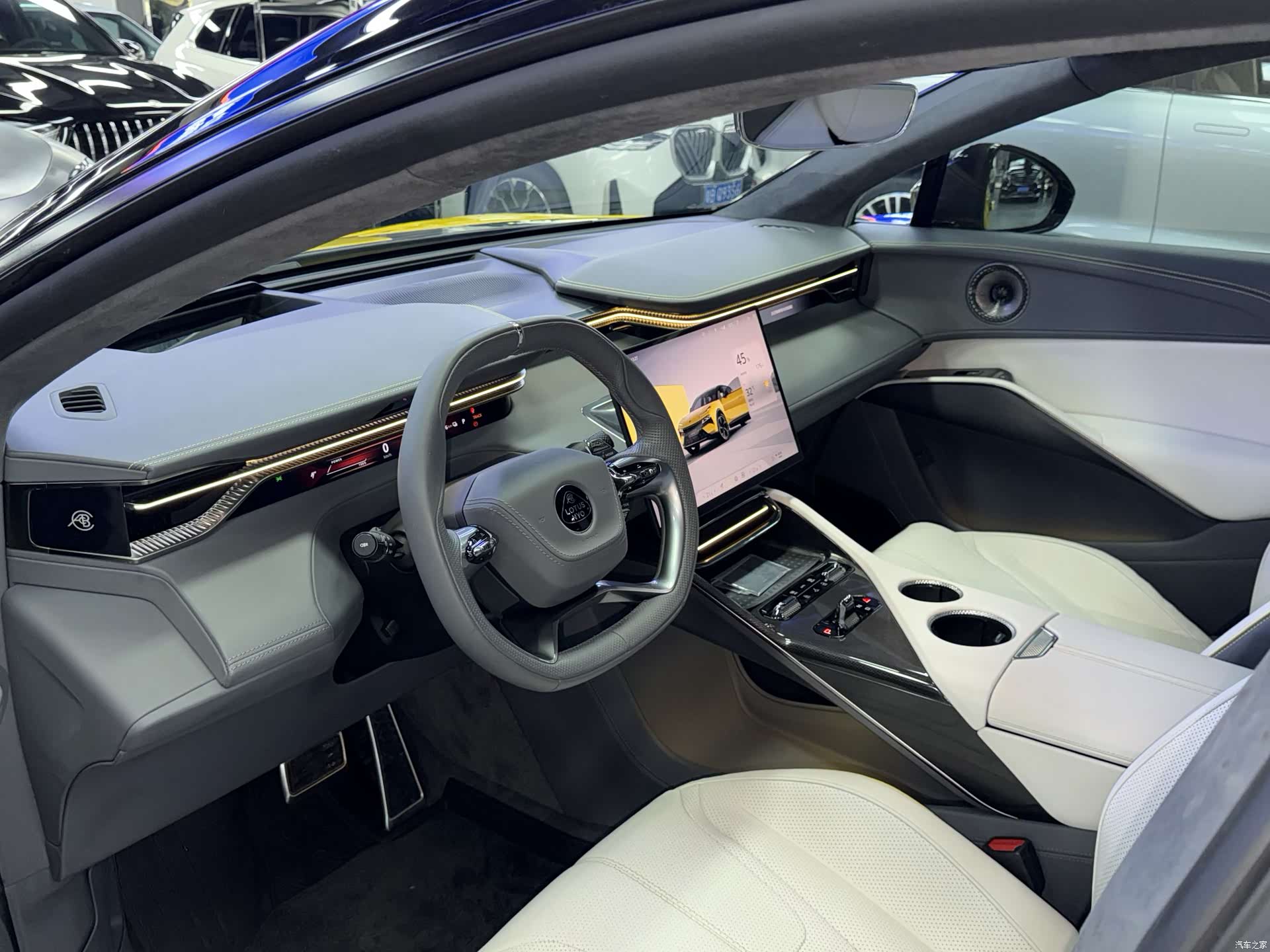 Lotus ELETRE, 2023 20