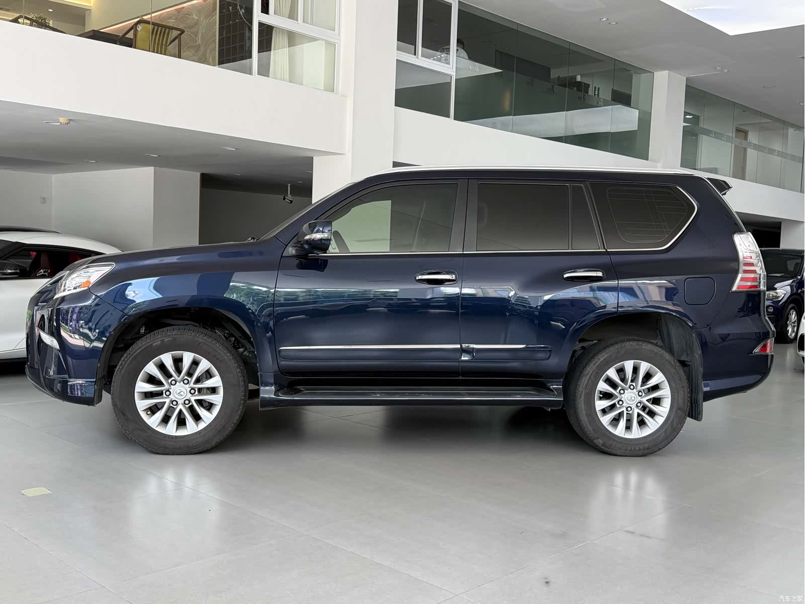 Lexus GX, 2019 3
