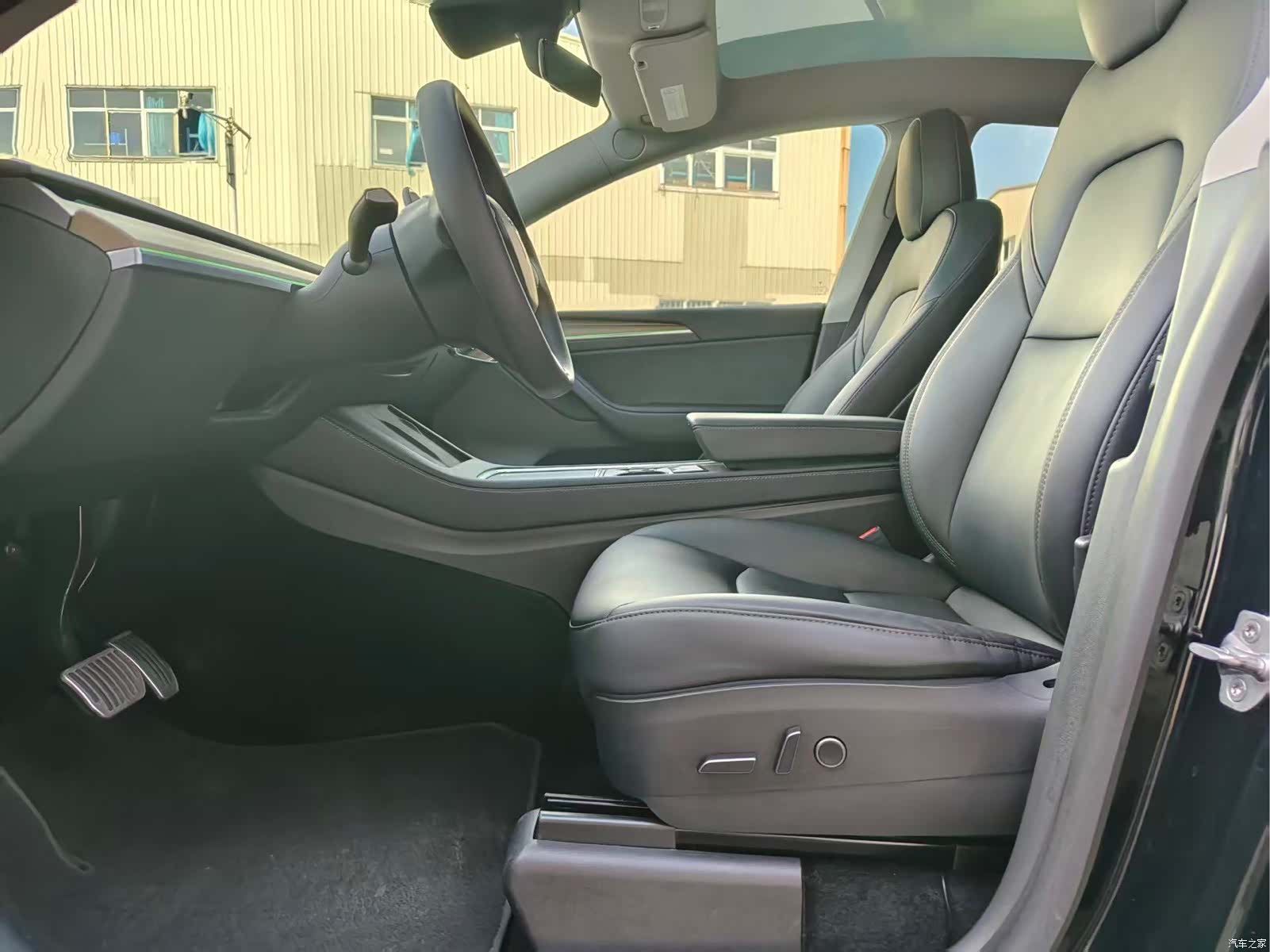Tesla Model Y, 2021 4