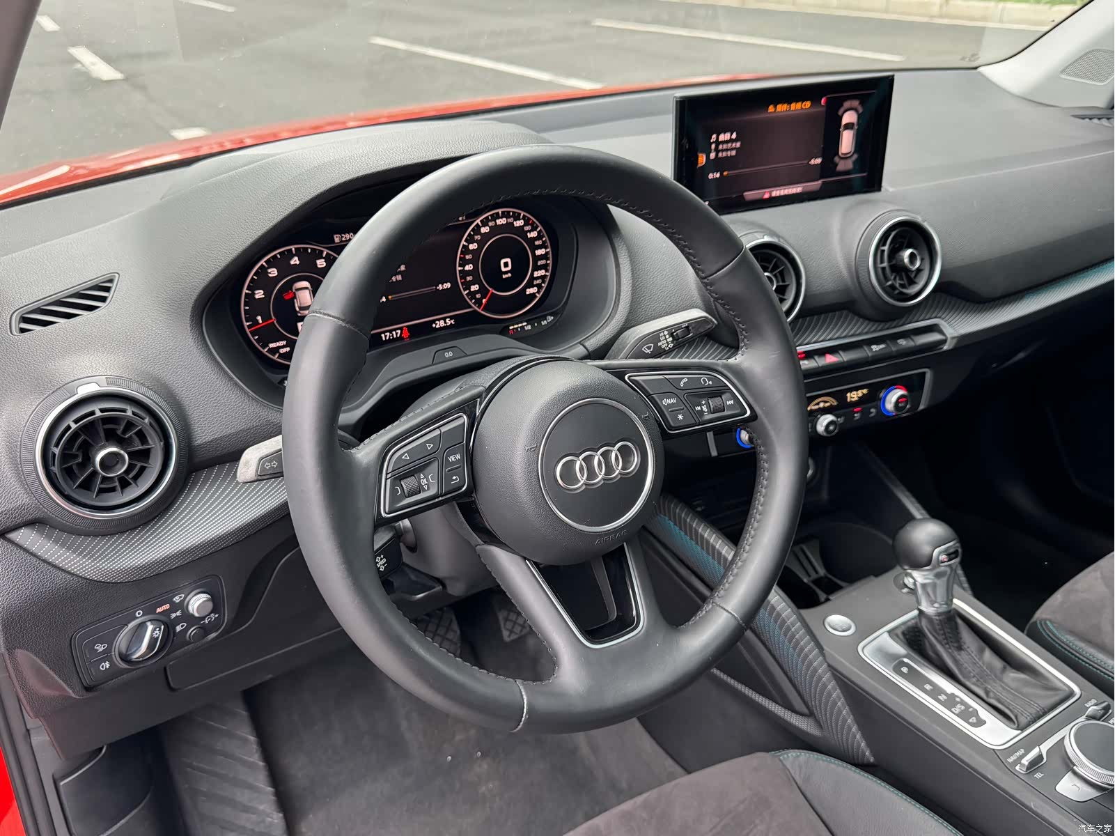 Audi Q2L, 2019 все фото