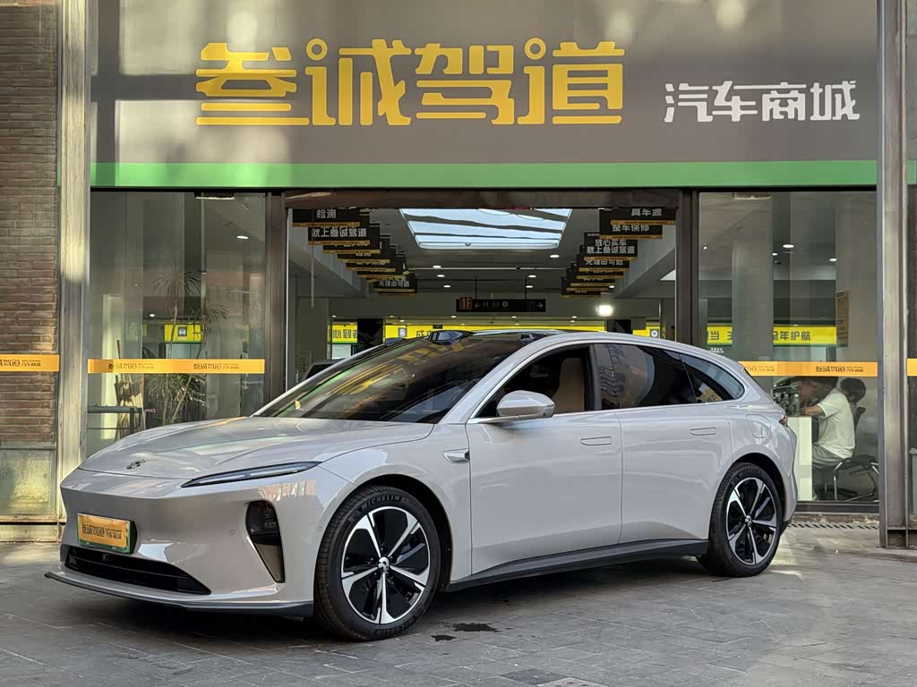 NIO ET5T