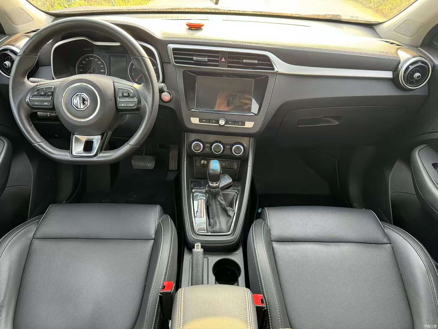 MG ZS, 2018 8