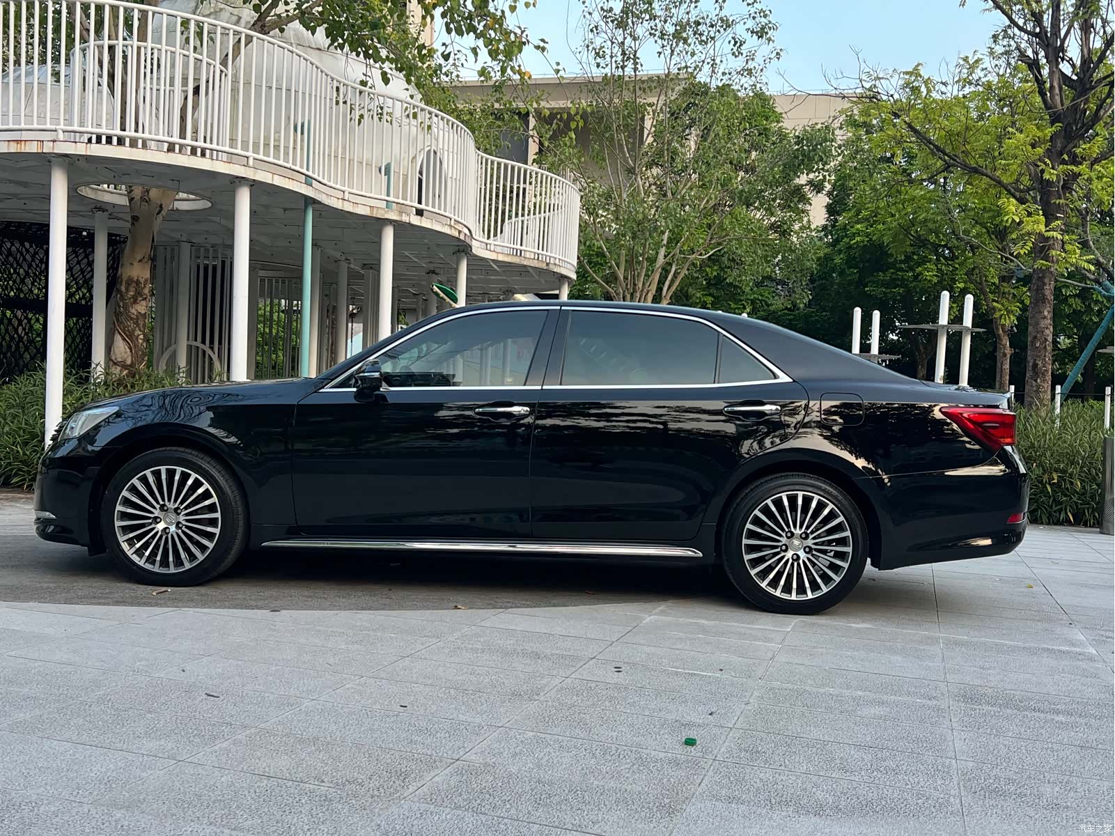 Toyota Crown, 2018 7