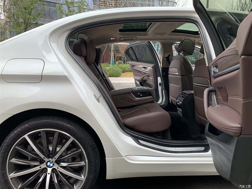 BMW 5 Series, 2022 14