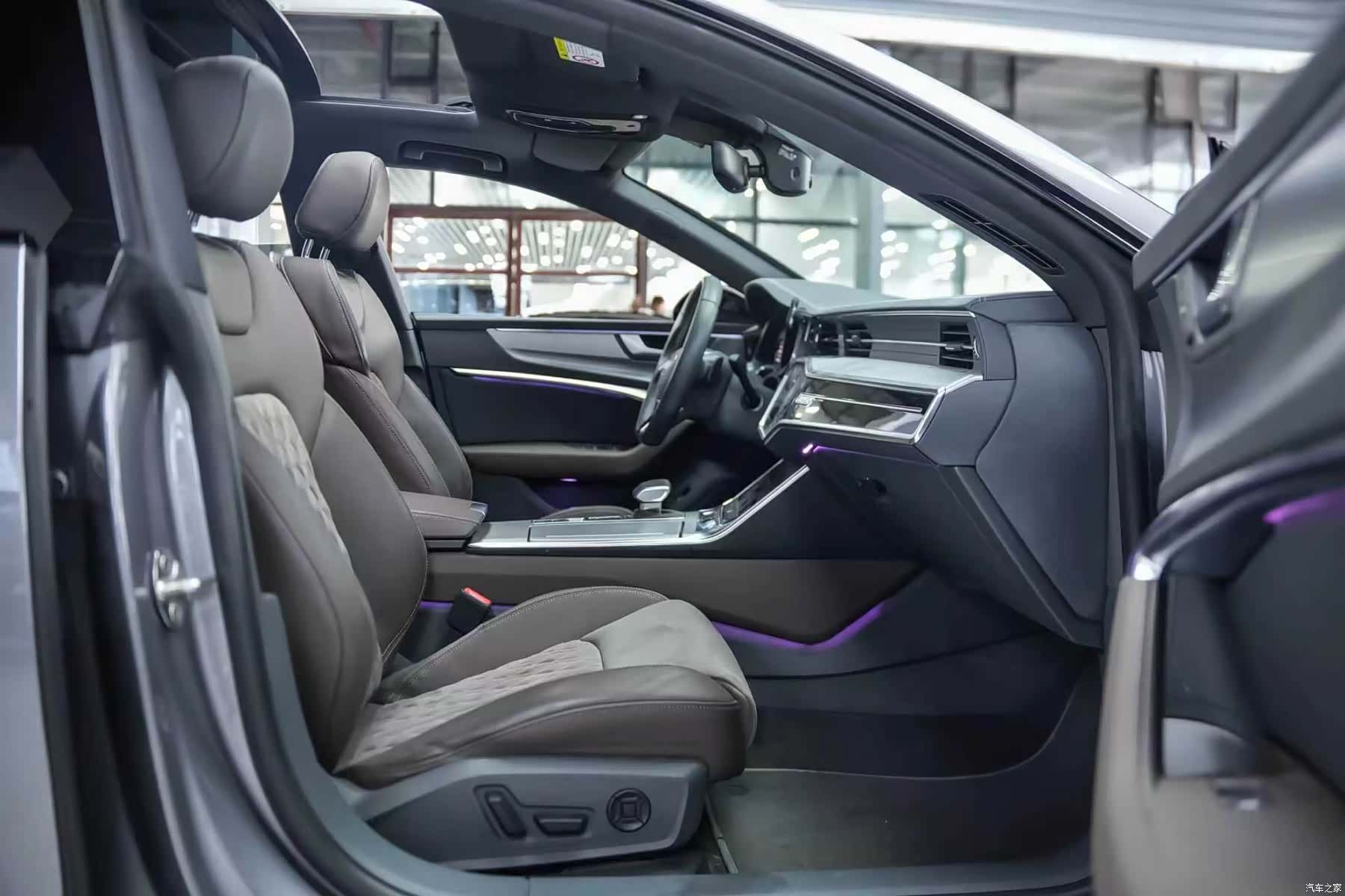 Audi A7L, 2023 4