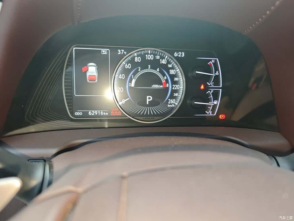 Lexus ES, 2019 все фото