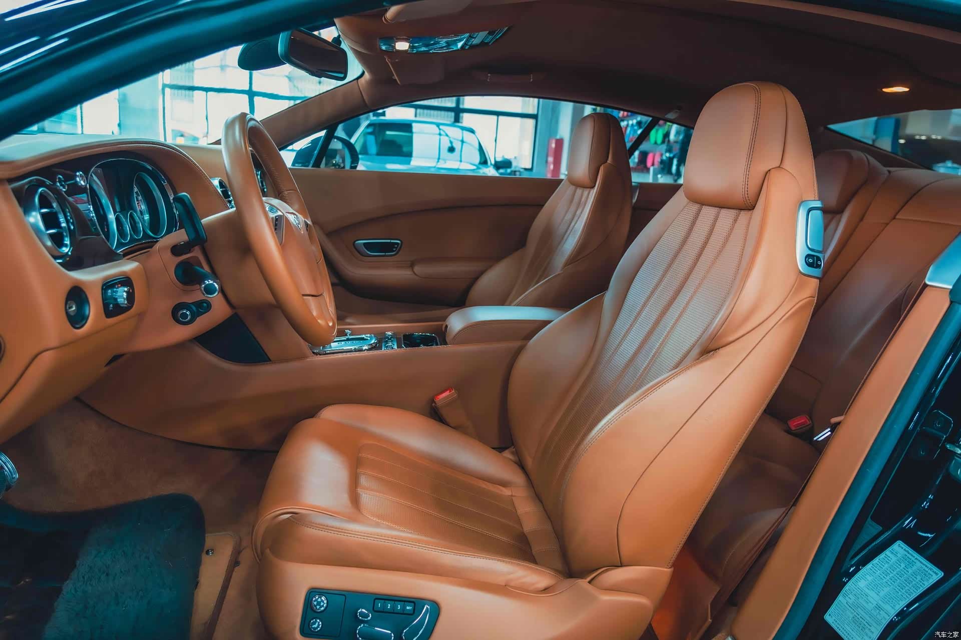 Bentley Continental GT, 2012 7