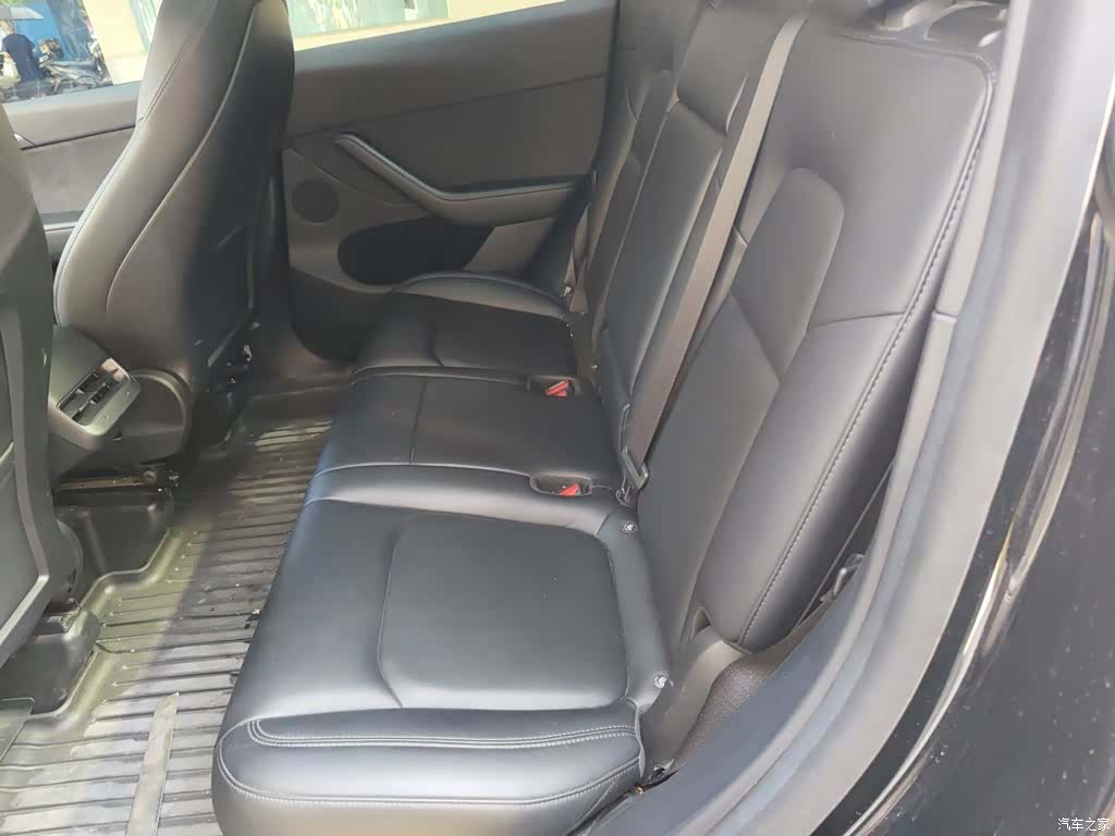 Tesla Model Y, 2022 14