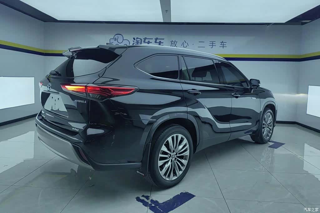 Toyota Highlander, 2022 3