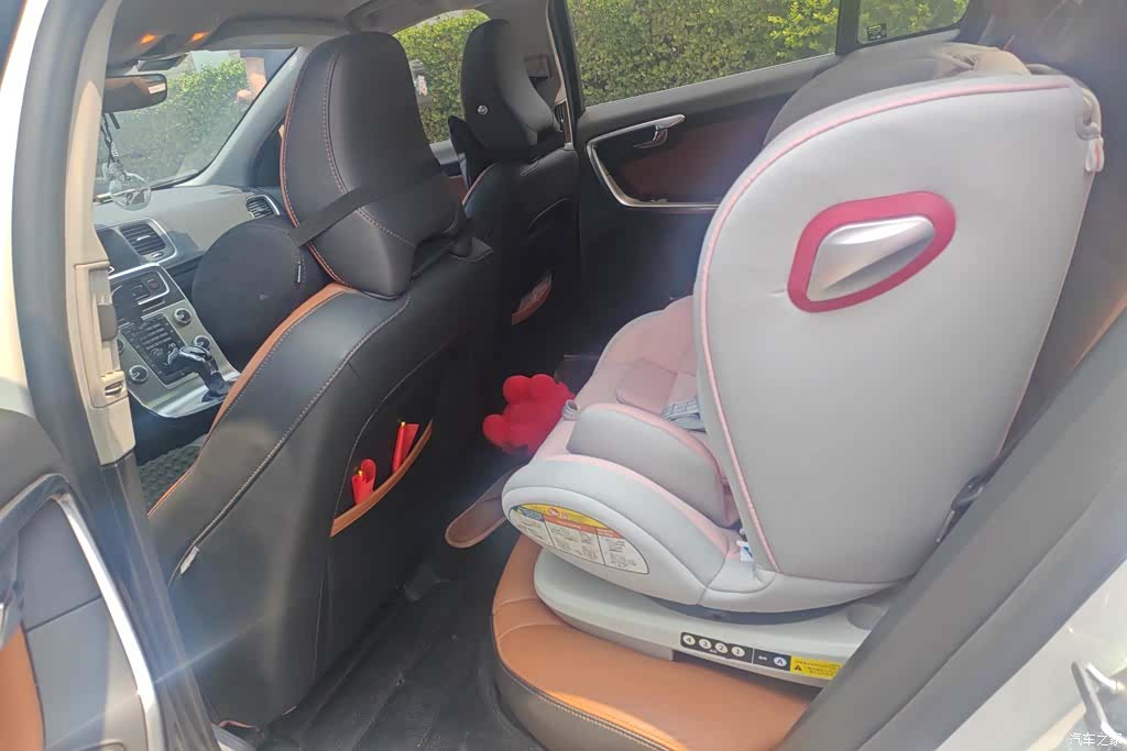 Volvo S60, 2019 11