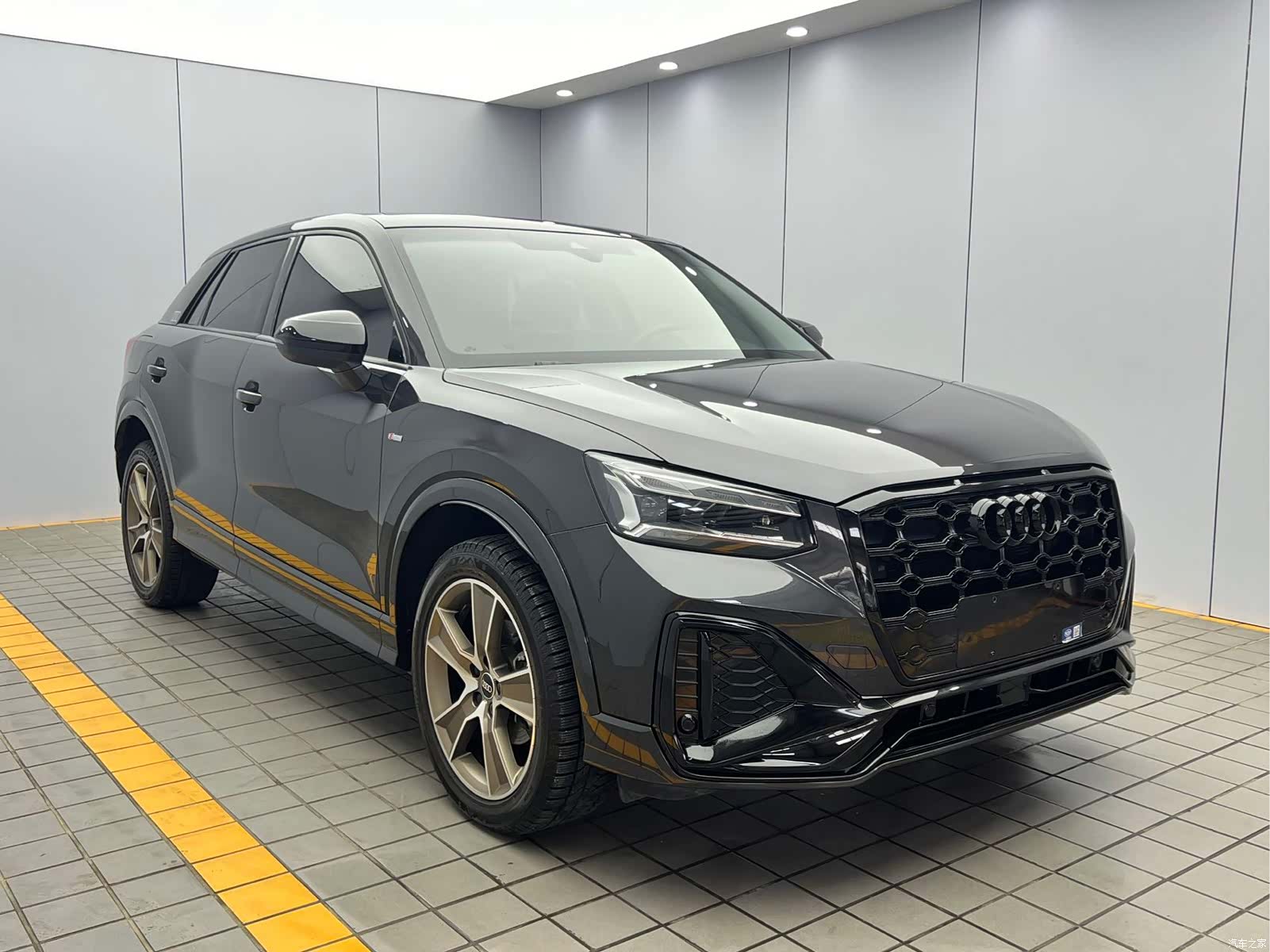 Audi Q2L, 2022 3
