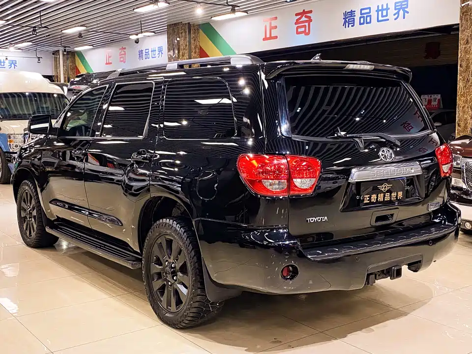 Toyota Sequoia
