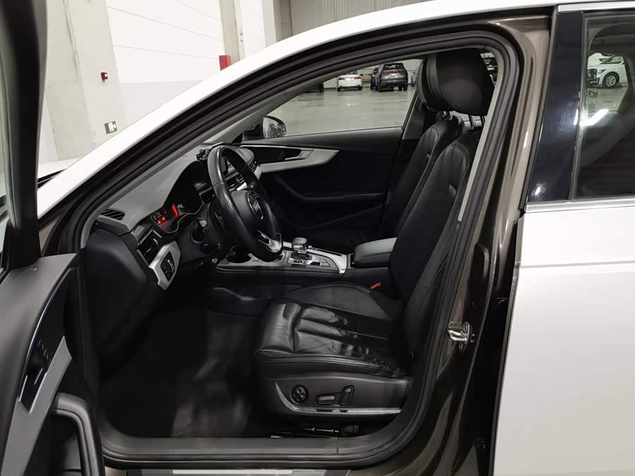 Audi A4L 2016, фото 10