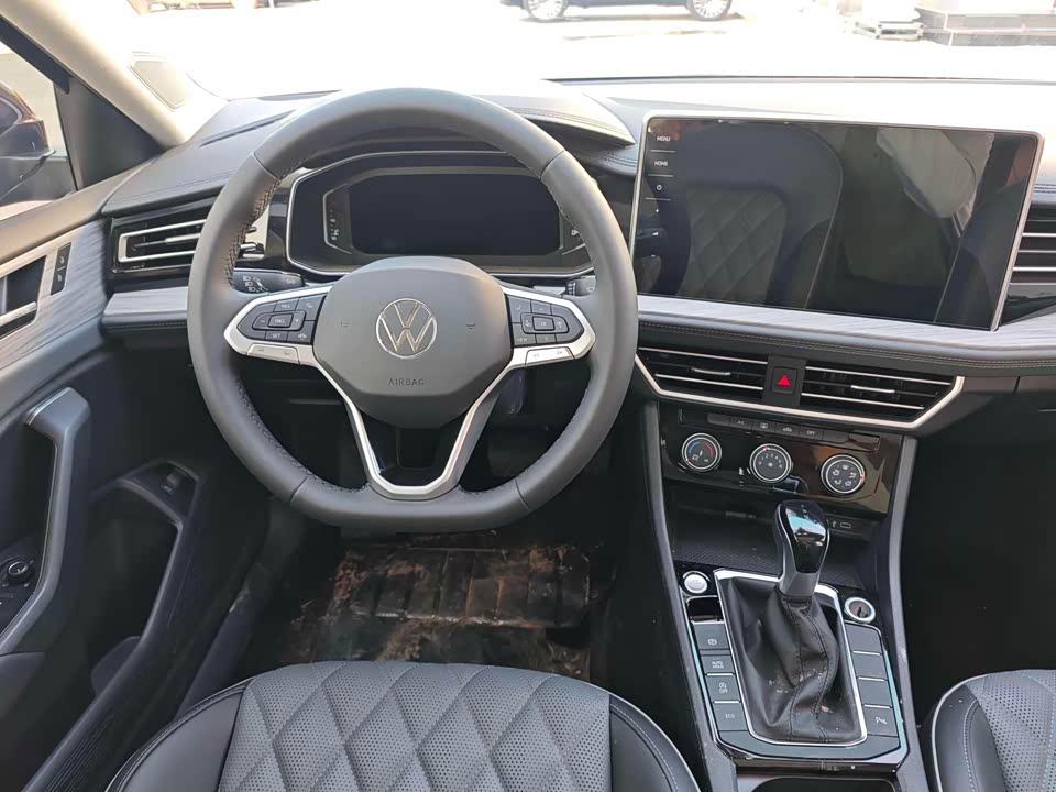 Volkswagen Sagitar