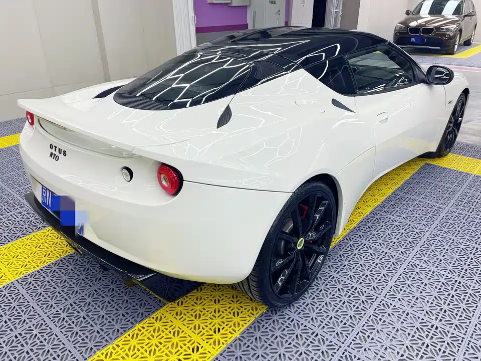 Lotus Evora