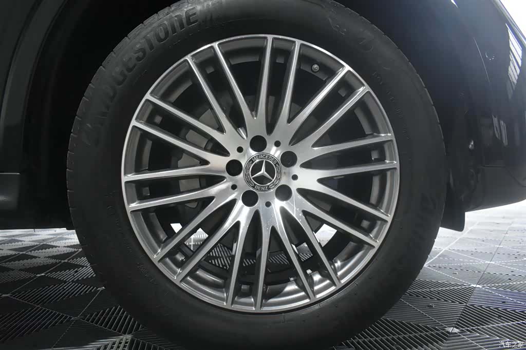 Mercedes-Benz GLC, 2023 12