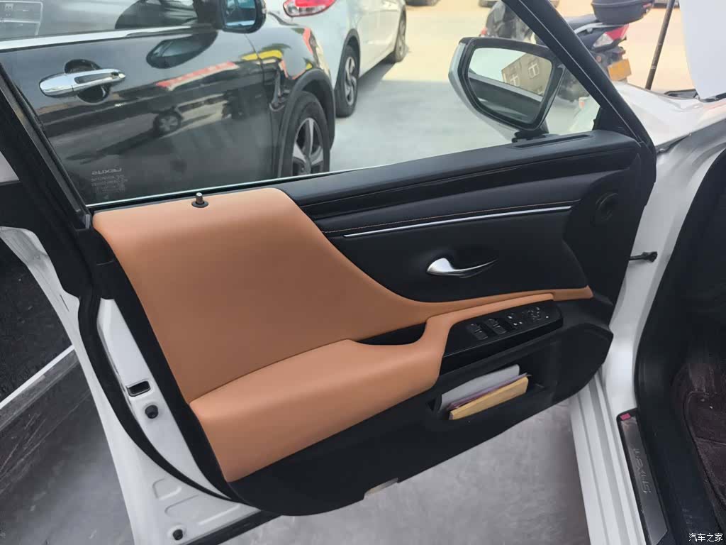 Lexus ES, 2024 22