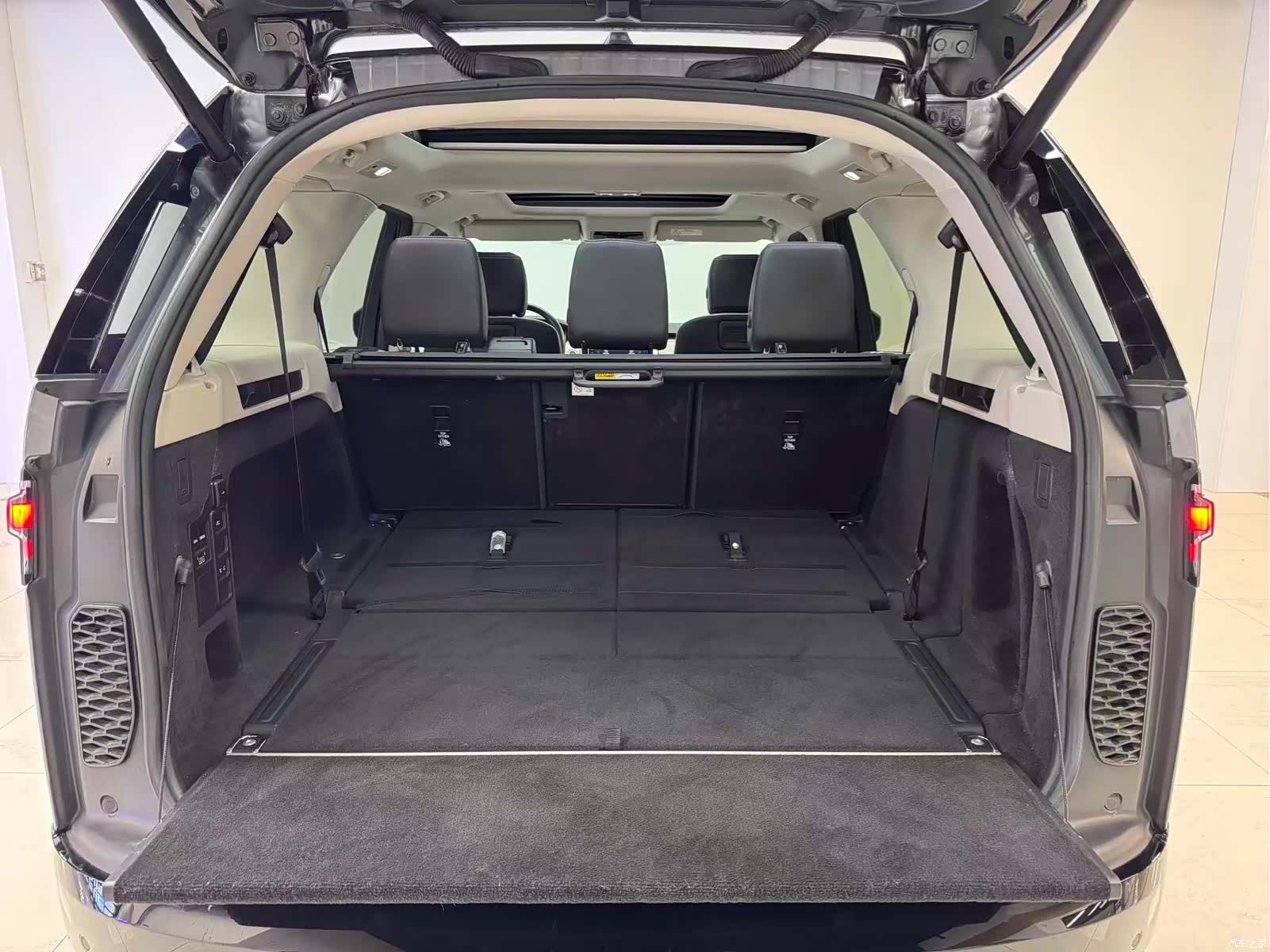 Land Rover Discovery, 2021 34