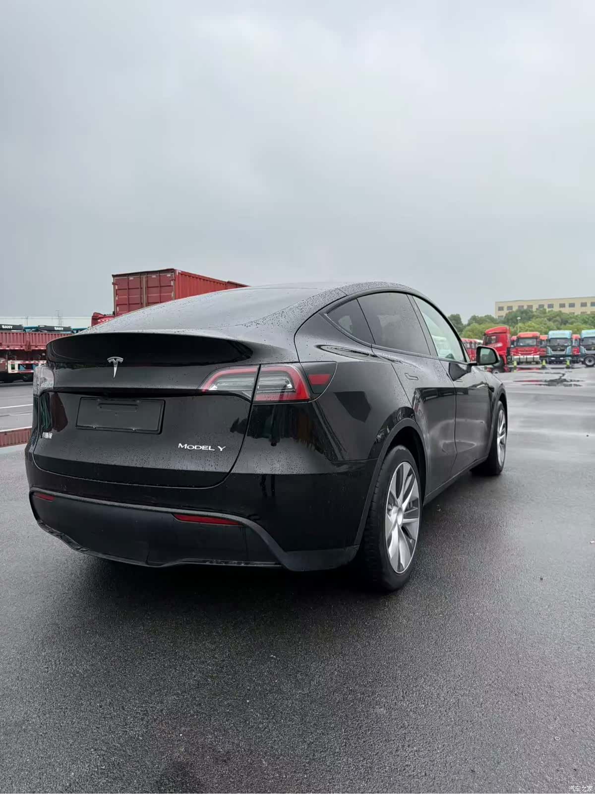 Tesla Model Y, 2021 2