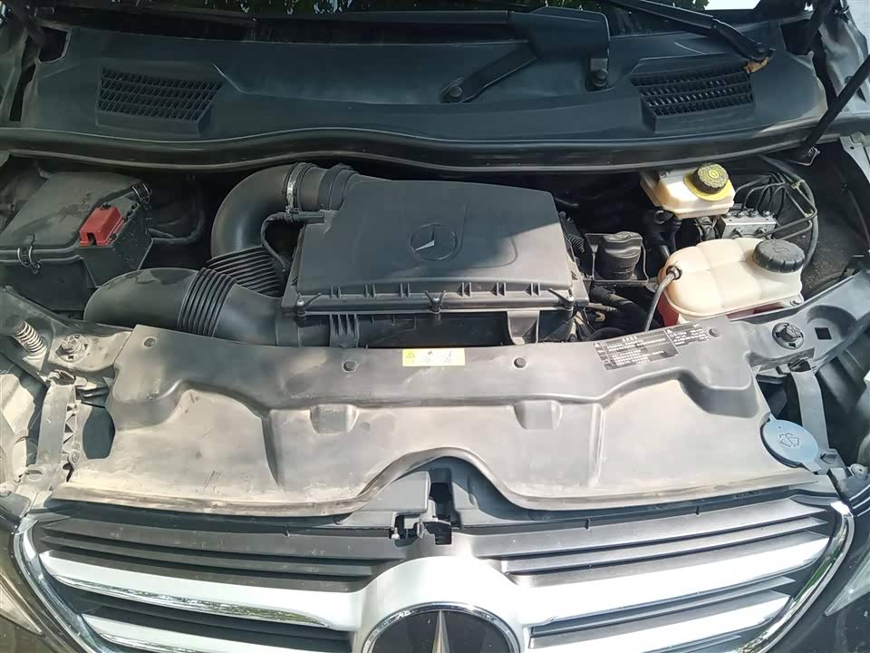 Mercedes-Benz V-class