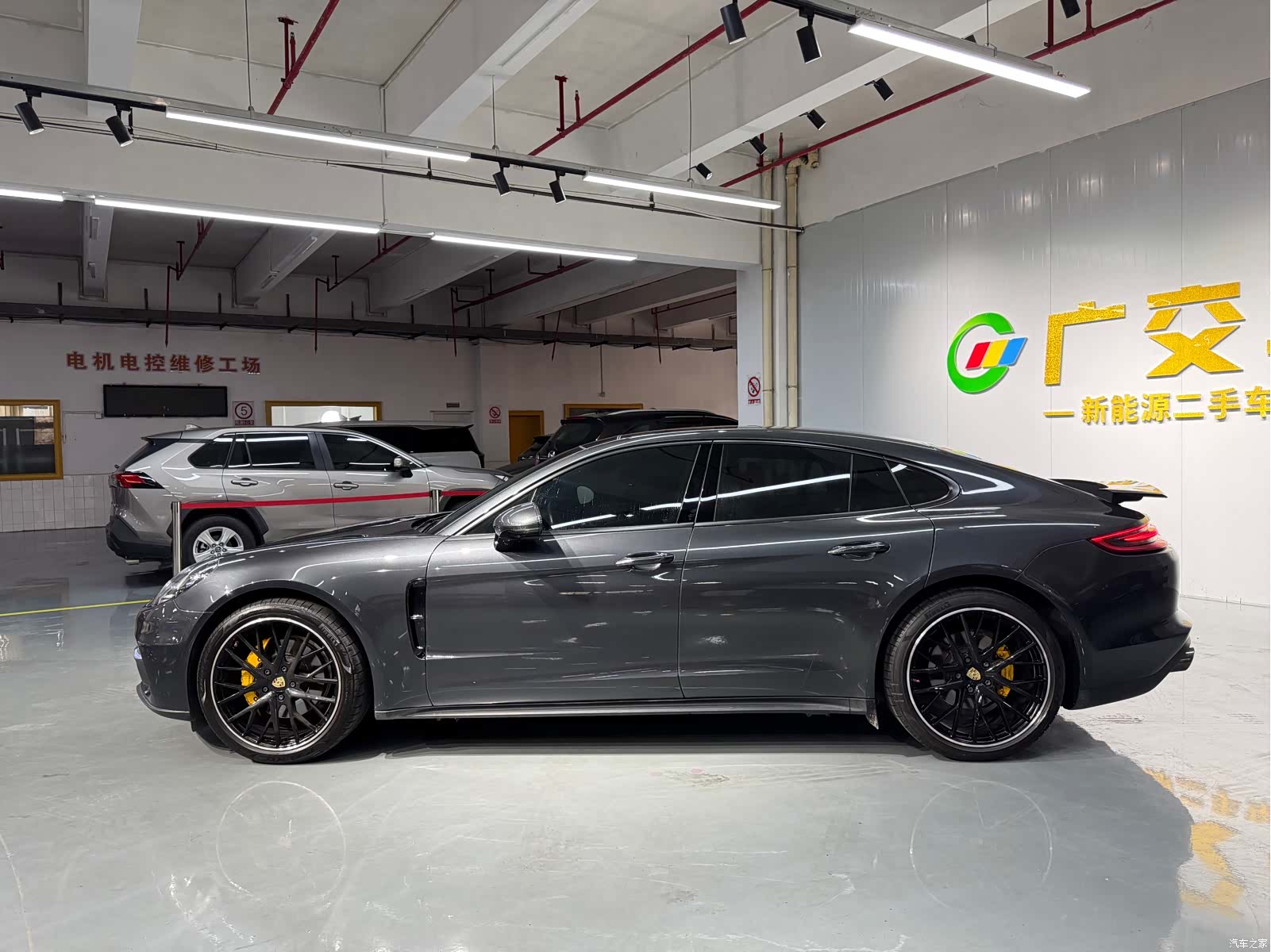 Porsche Panamera, 2019 9