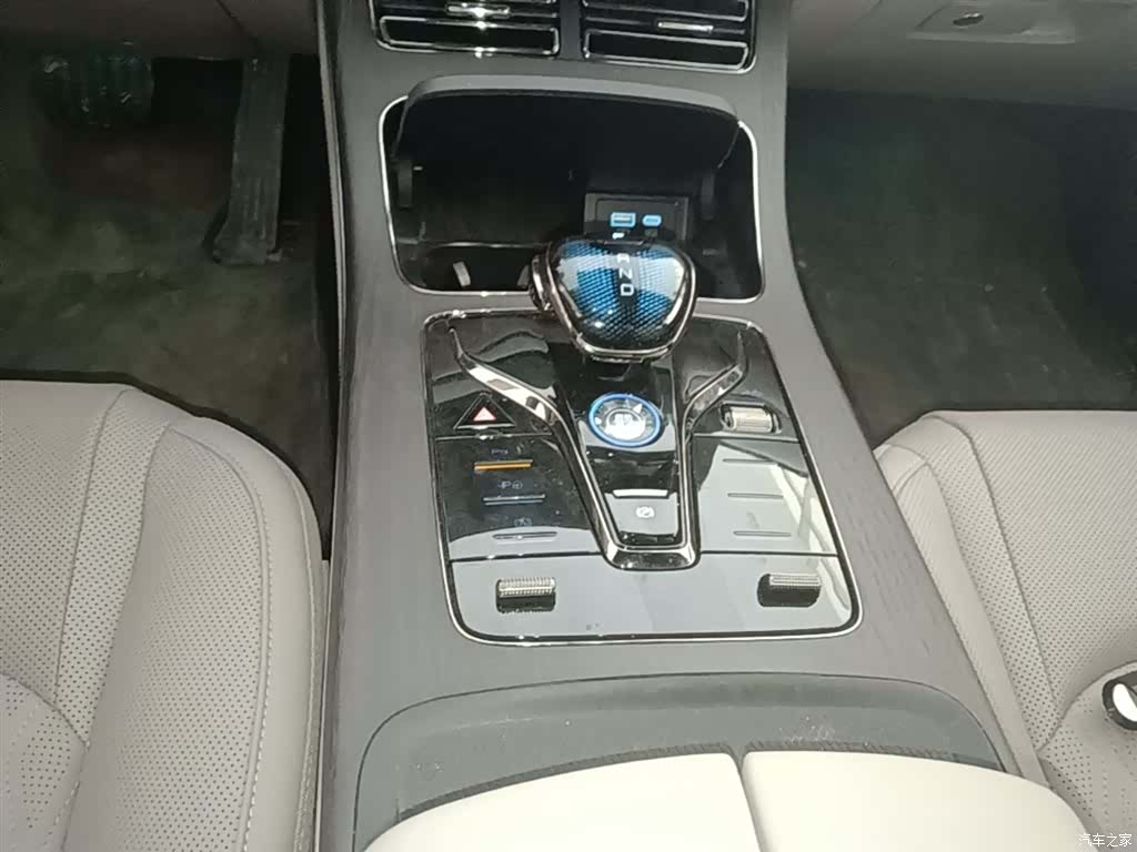 BYD Han, 2025 14