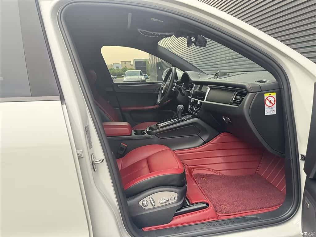 Porsche Macan, 2023 6