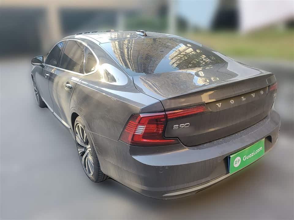 Volvo S90