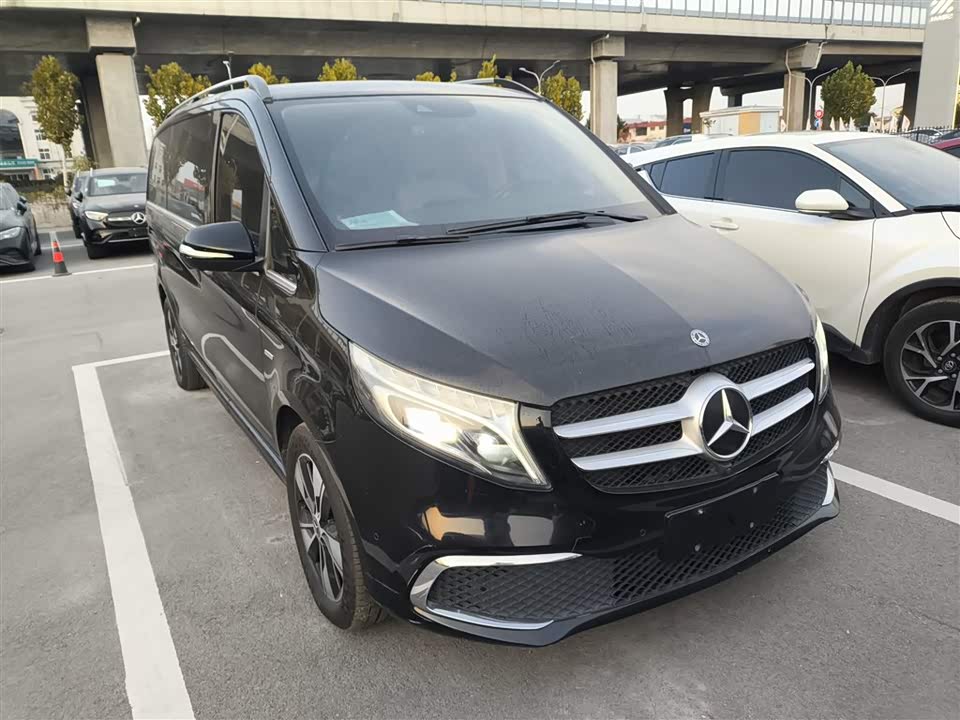 Mercedes-Benz V-class