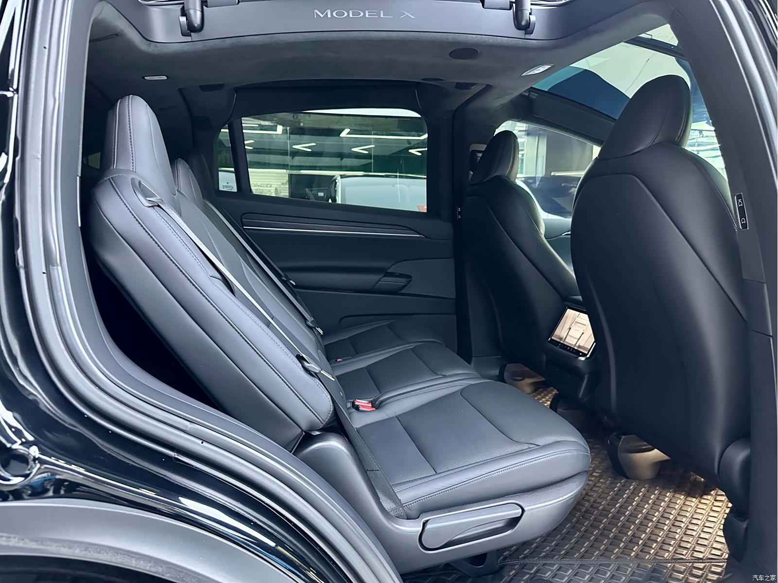 Tesla Model X, 2023 14