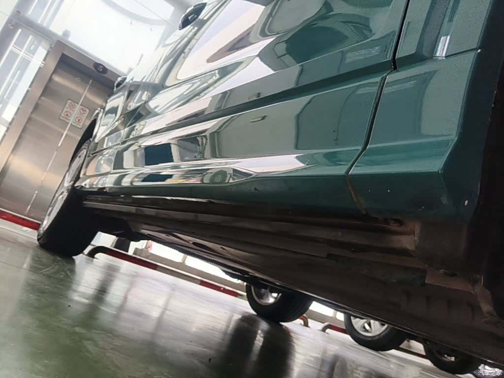 Audi Q2L, 2018 21