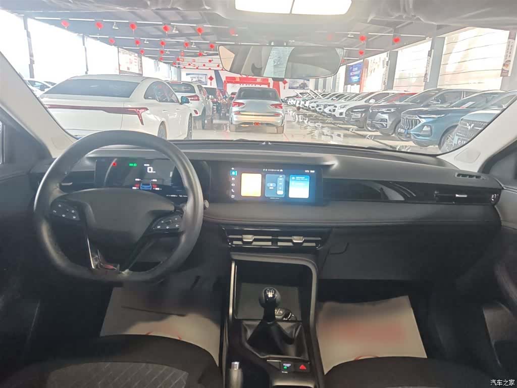 Roewe i5, 2025 16