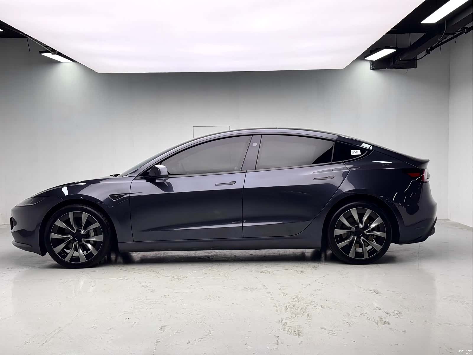 Tesla Model 3, 2024 18