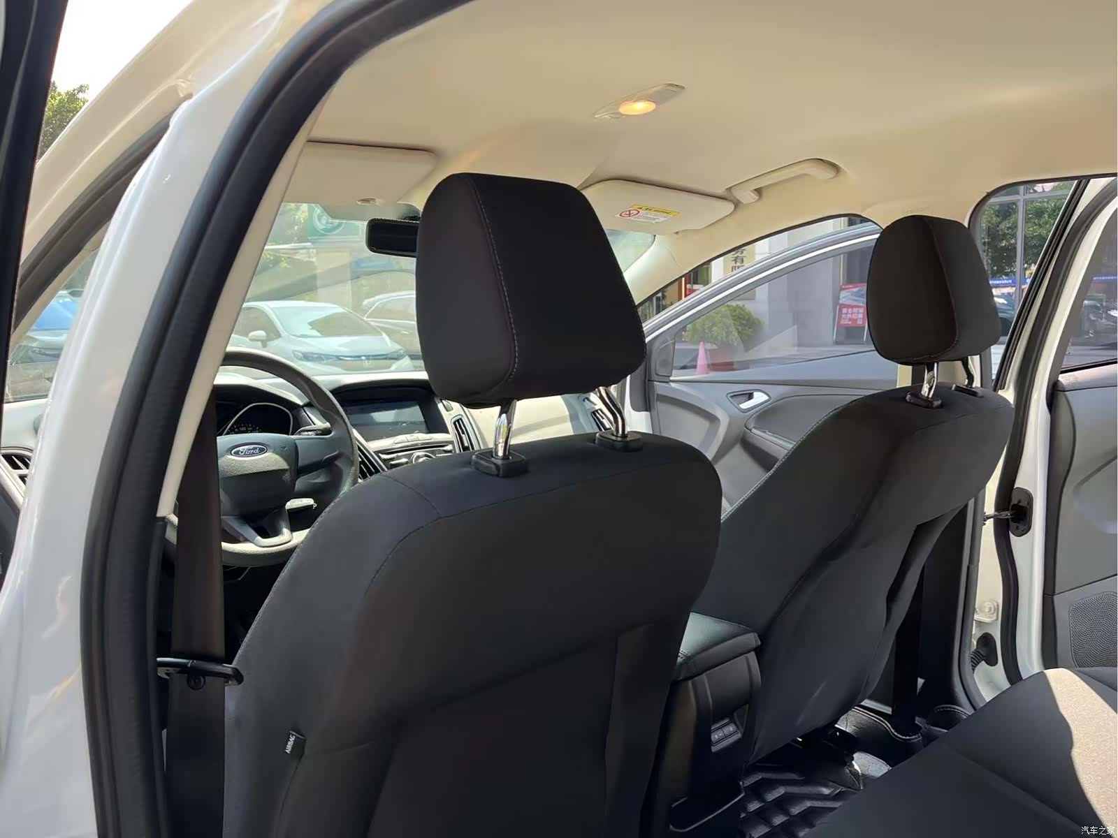 Ford Focus, 2019 15