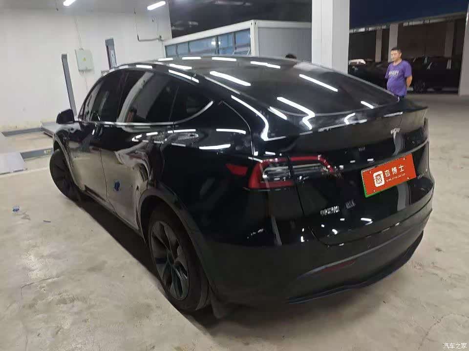 Tesla Model Y, 2024 6
