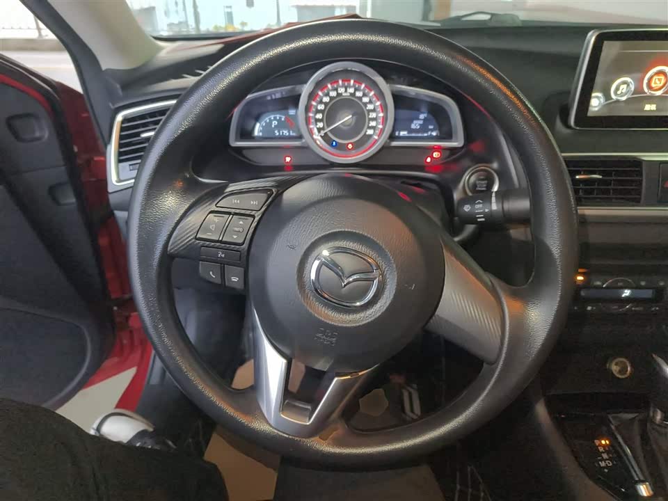 Mazda 3 Angkesaila