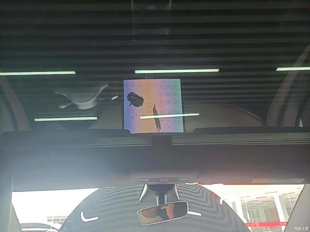 Tesla Model Y, 2022 18