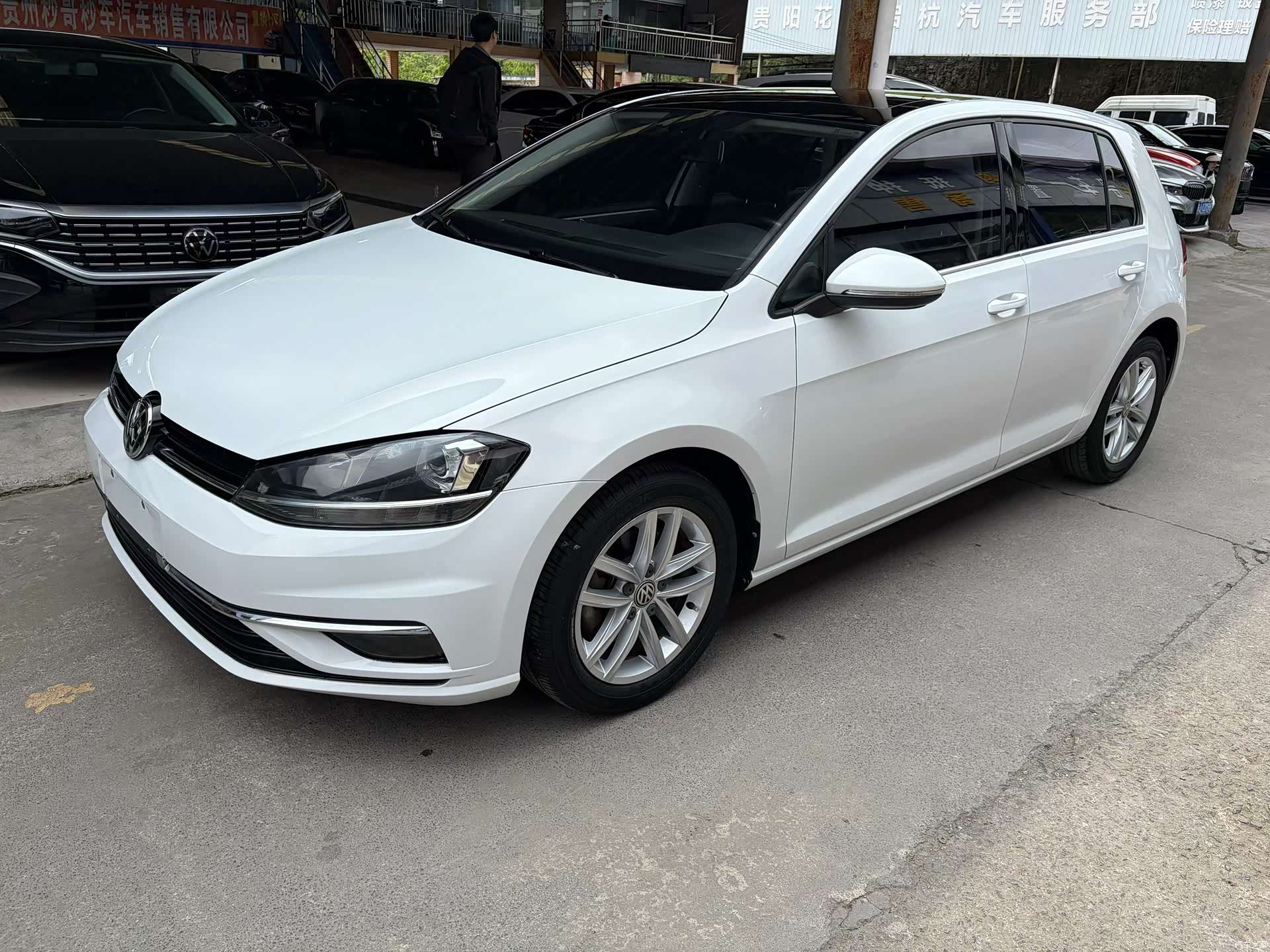 Volkswagen Golf