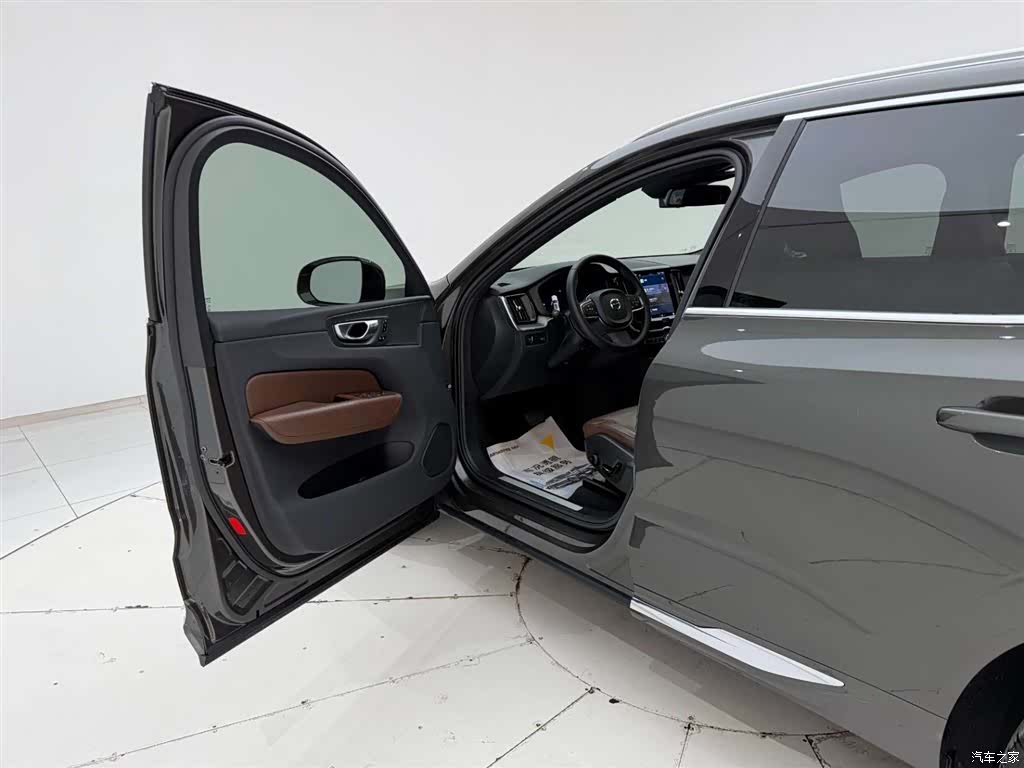 Volvo XC60, 2022 13